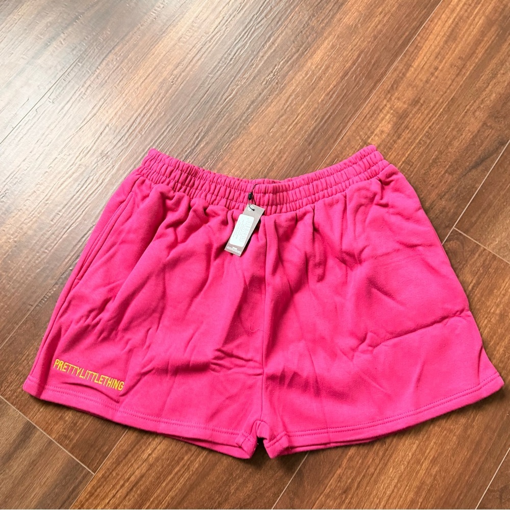 NWT PRETTYLITTLETHING Plus Hot Pink Sweat Shorts - Picture 3 of 5